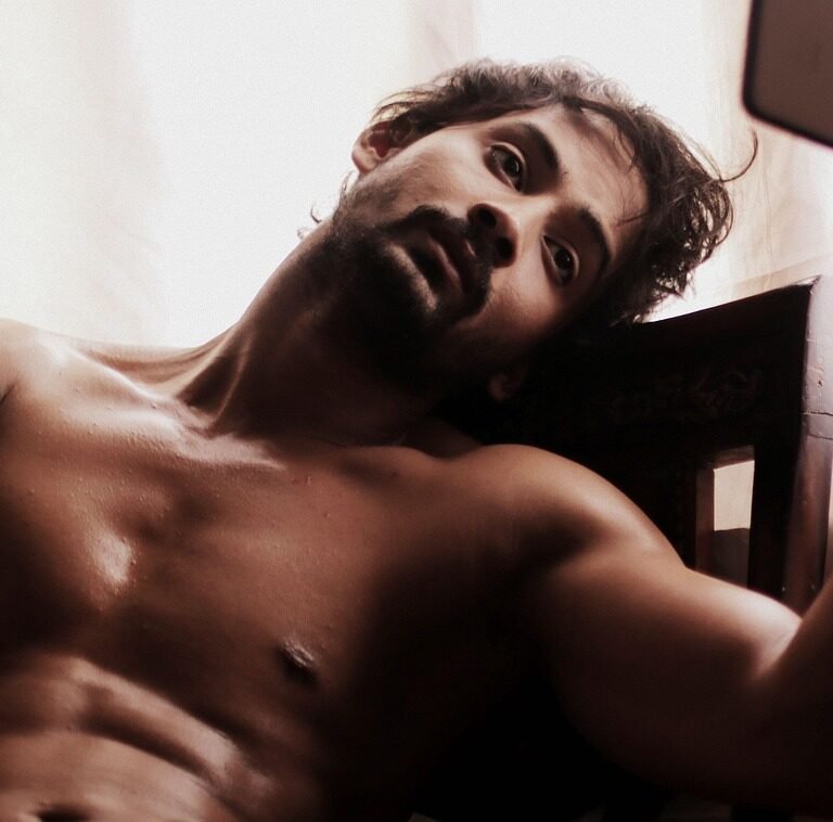 adult-3220006_1280 adult-3220006_1280